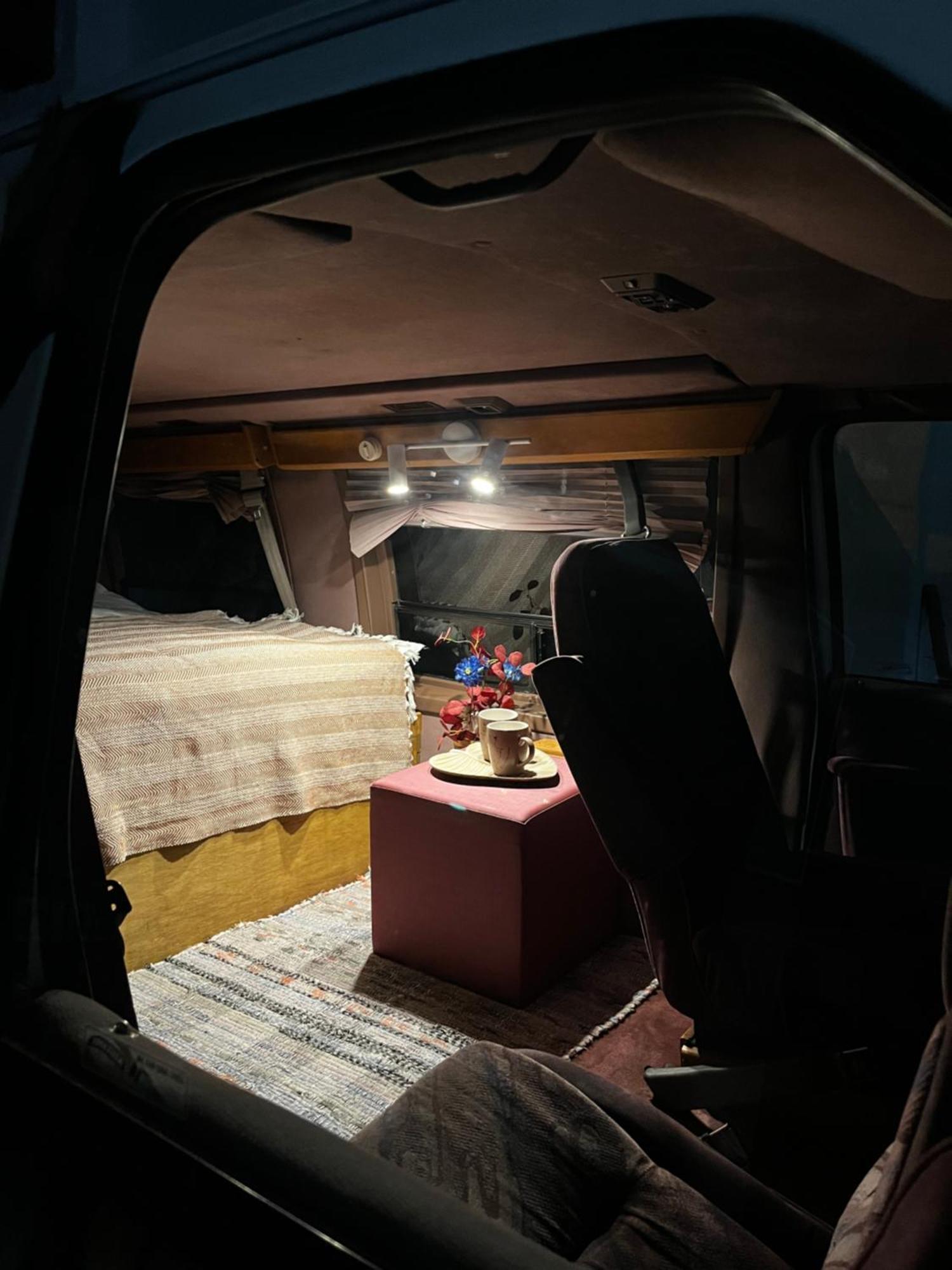 Urban Van Glamping Riga Extérieur photo